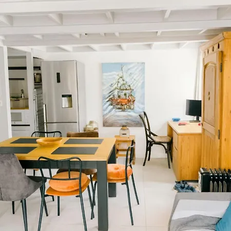 48m With Balcony And Mountain View! *